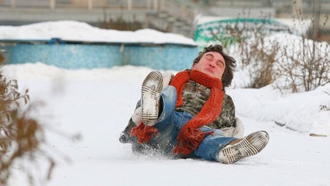 caduta come causa di osteocondrosi spinale